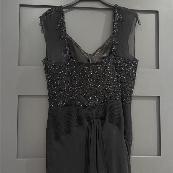 Black sequins silk evening gown - Picture 4 of 6